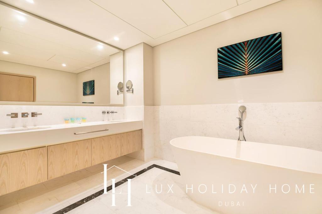 Lux Iconic Views At The Palm Tower Suite 2 Дубай Екстериор снимка