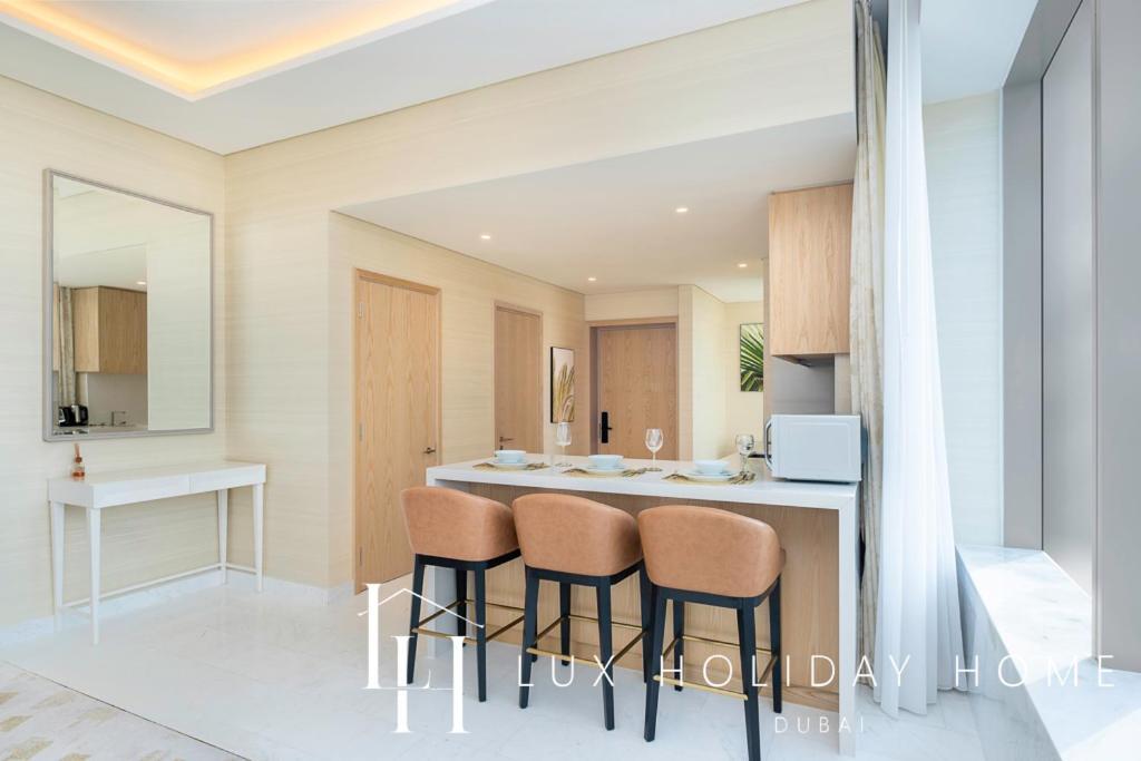 Lux Iconic Views At The Palm Tower Suite 2 Дубай Екстериор снимка
